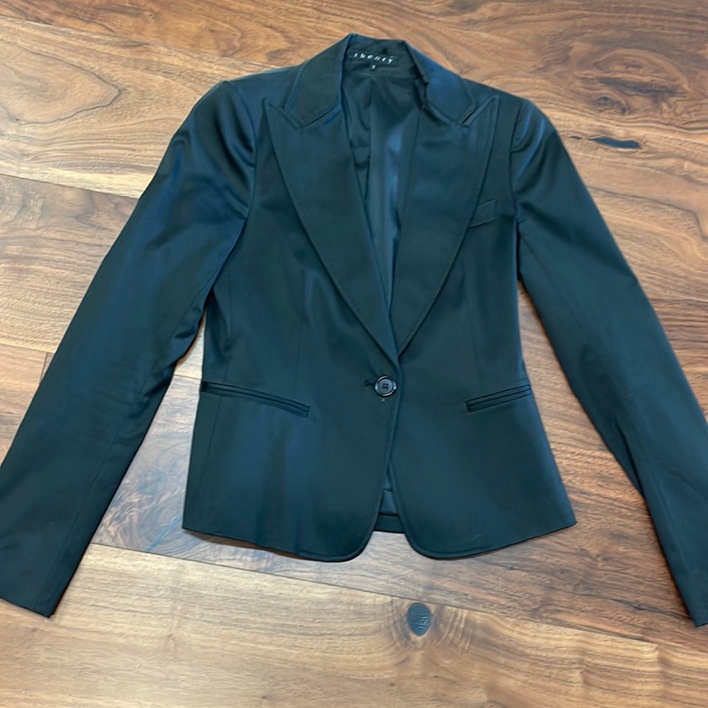 Theory size 0 black blazer